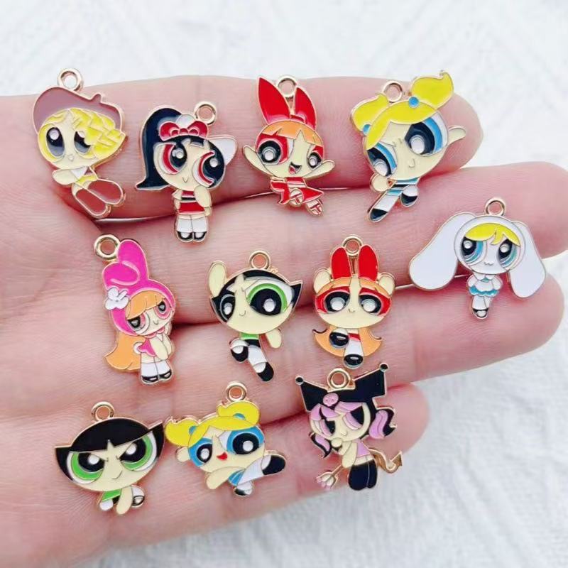 Model Kit Girl - 10 pendentifs en alliage motif fille