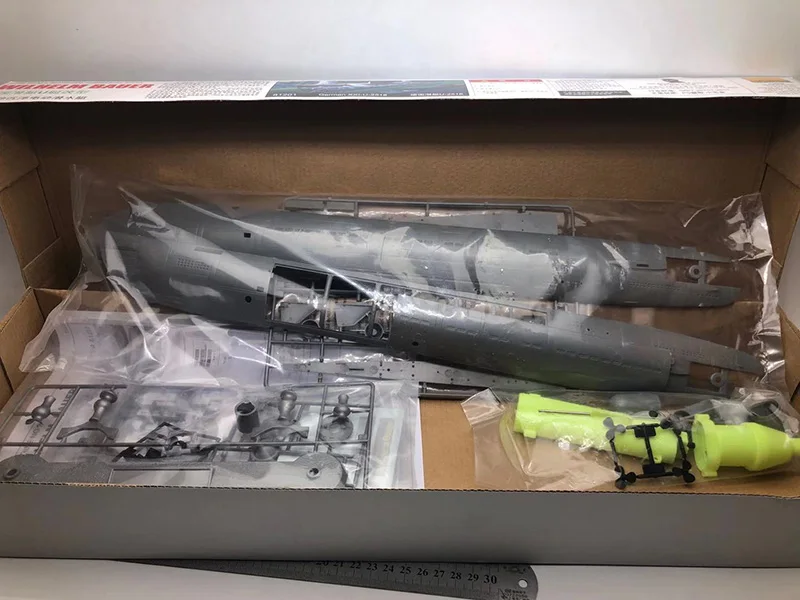 MiniHobby-Sous-marin électriqu - Model Kit Entry Grade avis et prix